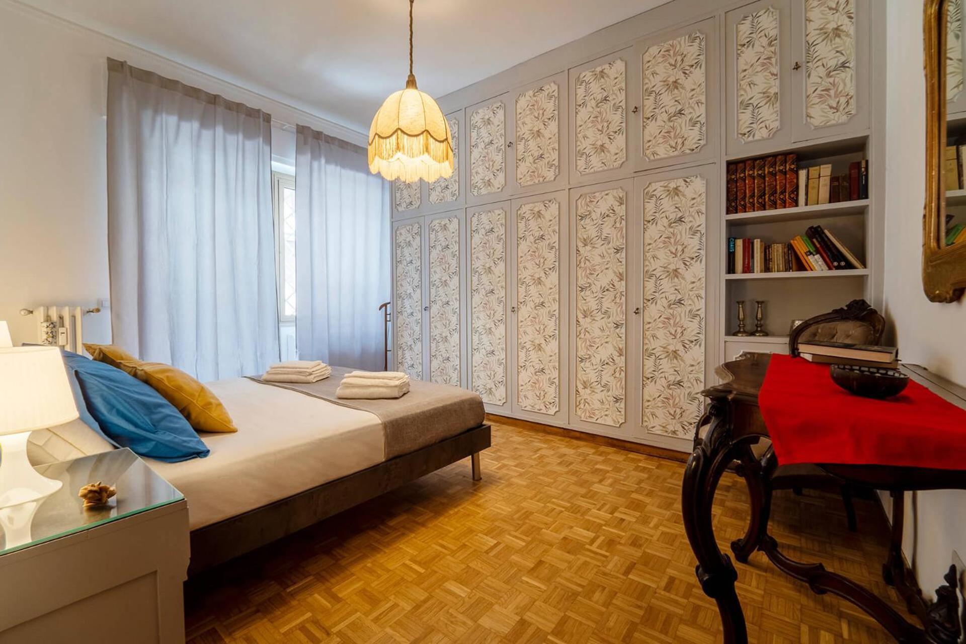 Casa Elena, 15 Minutes Walking Distance To St.peter's Church Apartamento