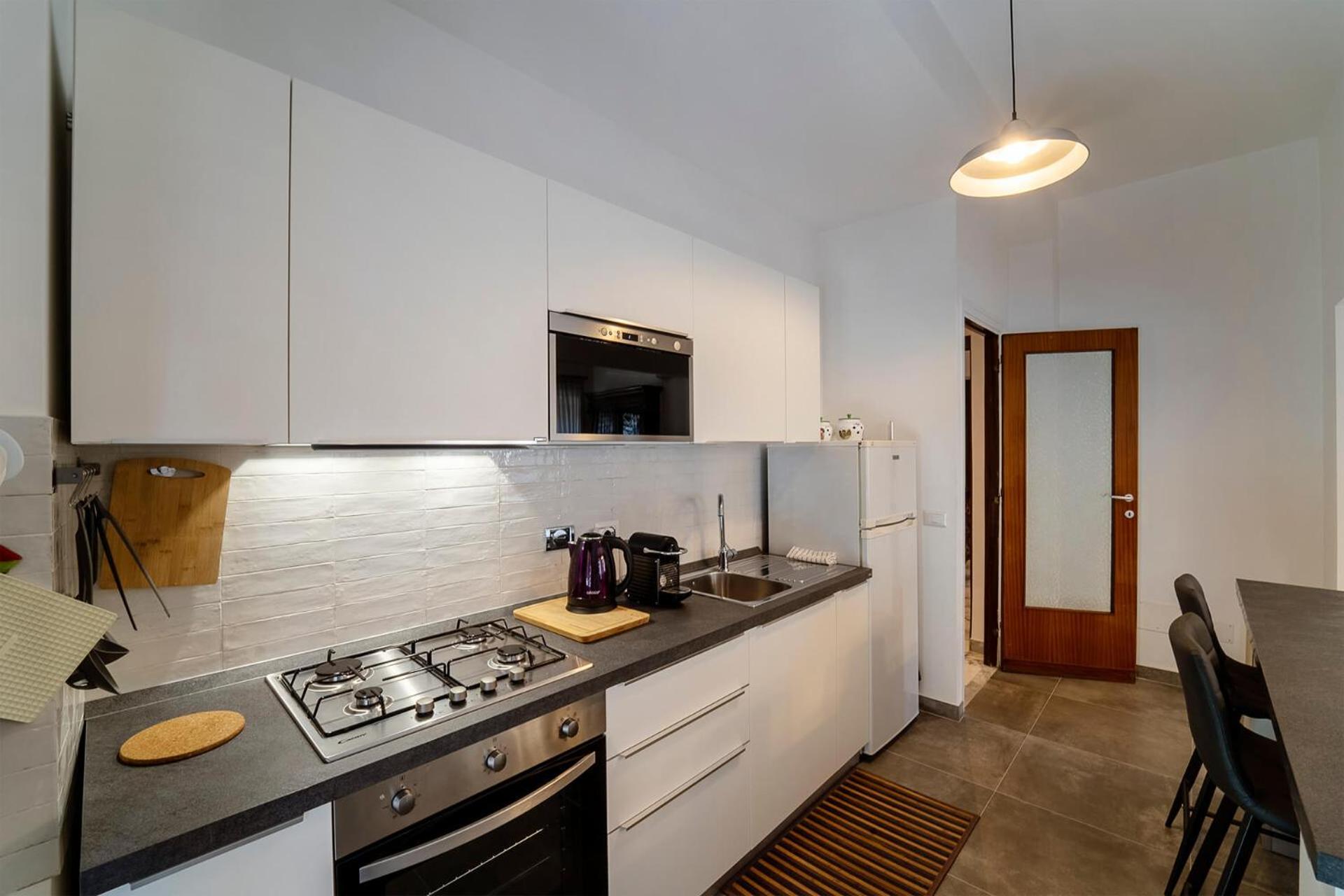 Casa Elena, 15 Minutes Walking Distance To St.peter's Church Apartamento
